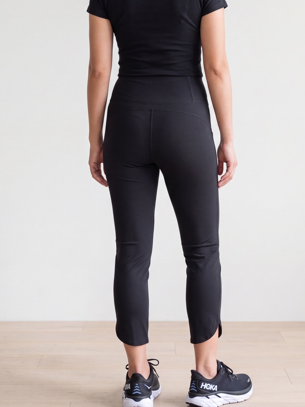 Authentic Athleta Venice Pintuck Ankle Pants in a classic black colorway